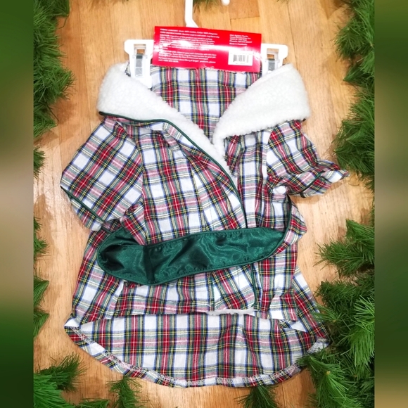 Medium- plaid dog robe - Picture 2 of 3